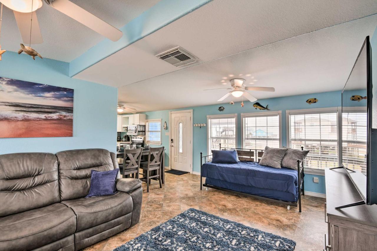 Surfside Beach Gem With Deck - 1 Block To Shore! Freeport Εξωτερικό φωτογραφία